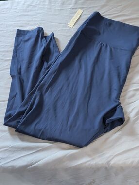 NWT Women's Size 3X Ultra Flirt Navy Blue Leggings